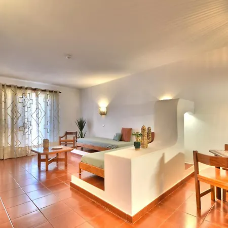Apartamento Beguest Oura Vilanova